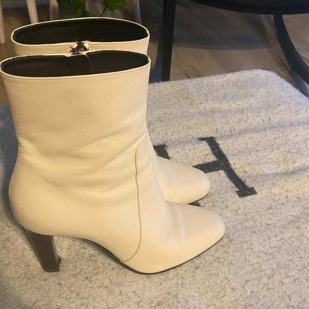 Saint Laurent Cream color boot